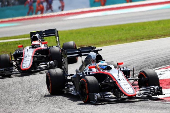 f1-alonso-button-mclaren-malasia-700